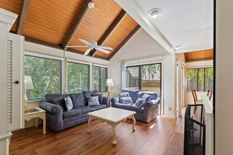 45 Night Heron, Sleeps 8, Pool Villa in Hilton Head Island