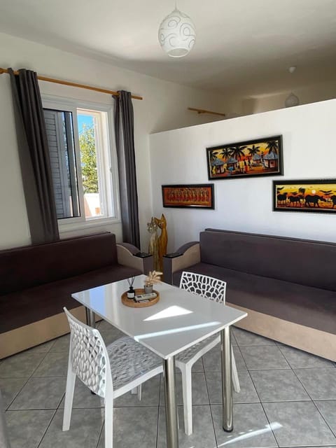 Rena Home House in Vlorë