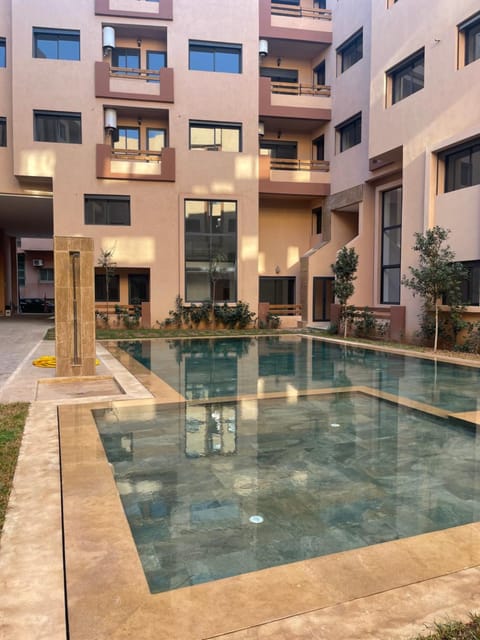 Property building, Swimming pool