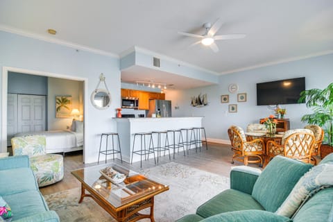 Treasure Island Condo Gulf-View Balcony Apartment in Treasure Island