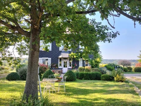 Le Clos Lauradière Bed and Breakfast in Normandy