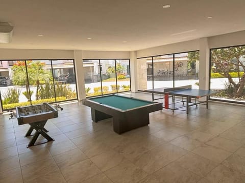 Billiard, Game Room, Table tennis