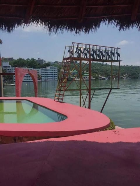 Casa Mandarina House in Tequesquitengo