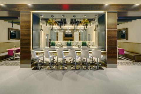 Lobby or reception, Lounge or bar