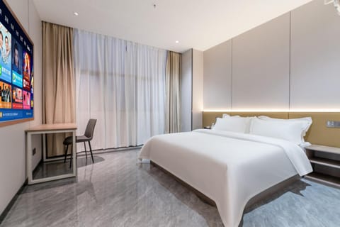 Photo of the whole room, Bedroom