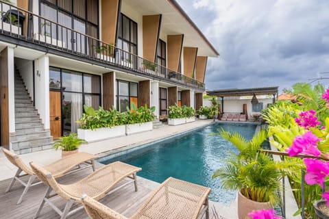 Property building, Swimming pool