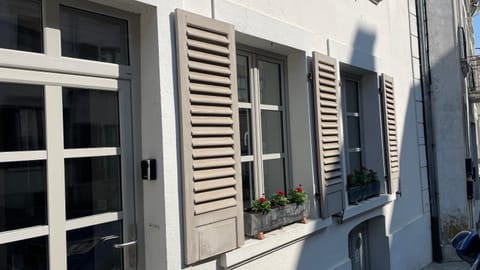 Property building, Day