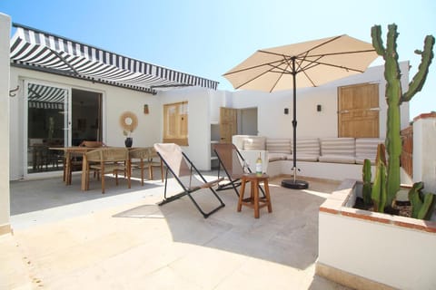 Balcony/Terrace, Dining area