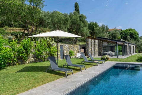 Patio, Garden view, Pool view, Swimming pool, sunbed