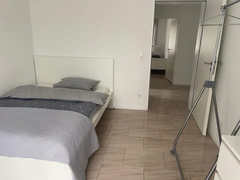 3 bedroom apartment in Leverkusen incl parking-near Messe Deutz-Lanxessarena-Bayarena Apartment in Leverkusen