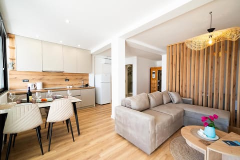 Kitchen or kitchenette, Living room, Dining area