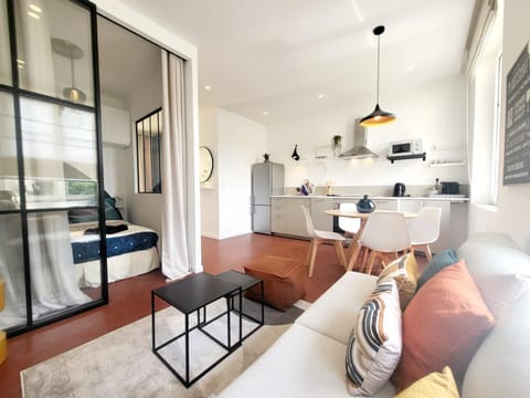 Kitchen or kitchenette, Living room, Dining area