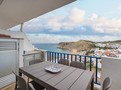 View (from property/room), Balcony/Terrace, Dining area