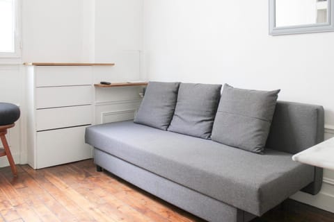 Nice studio with Wifi near Montparnasse Apartment in Paris
