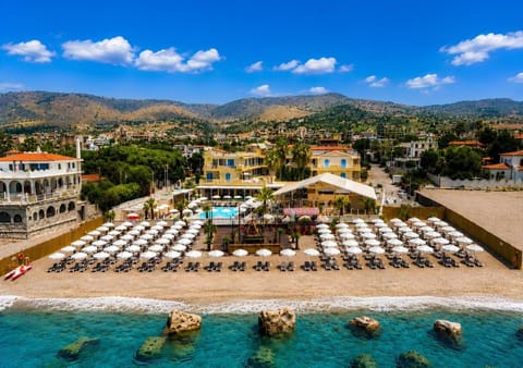 Natural landscape, Bird's eye view, Beach, Pool view, Sea view, Swimming pool, sunbed