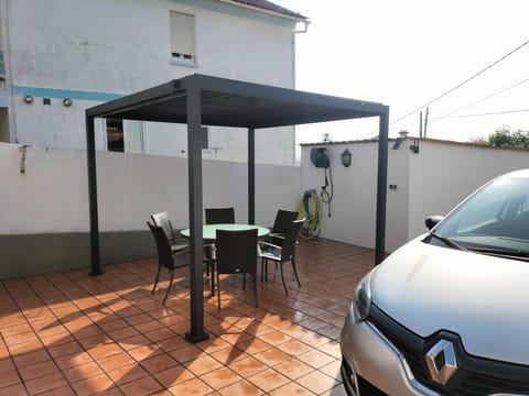 Off site, Dining area