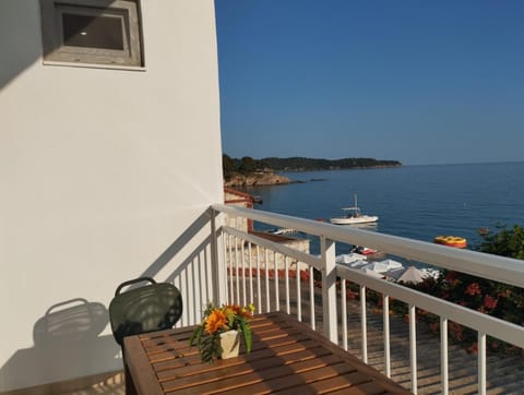 View (from property/room), Balcony/Terrace, Sea view