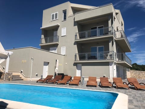 Property building, Swimming pool