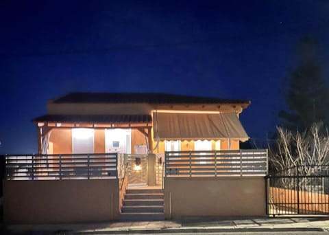 Property building, Night, Balcony/Terrace