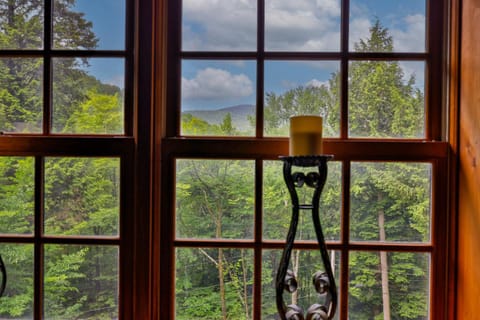 Spacious Vermont Mountain Retreat - 4BR,4BA - Near Skiing & Hiking - Perfect for Groups House in Pittsfield