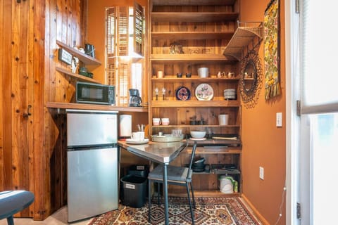 Boho Studio on 8th Ave West Queen Anne, Seattle Apartment in Queen Anne