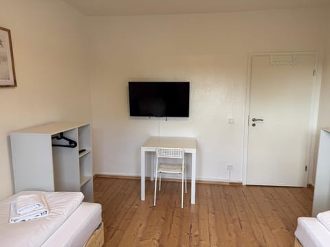 TV and multimedia, Seating area, wardrobe