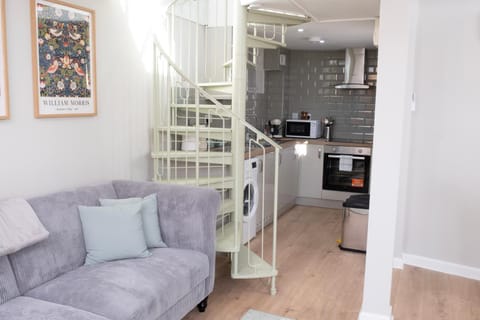 Horseshoe house House in Babergh District