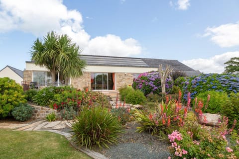 Les gîtes de Lanevry 800m plage House in Douarnenez