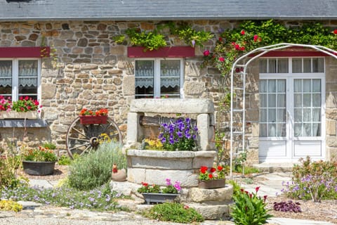 Les gîtes de Lanevry 800m plage House in Douarnenez