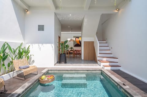 Swimming pool, Swimming pool, sunbed