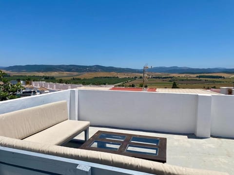 Balcony/Terrace, Mountain view