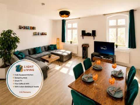 TV and multimedia, Living room, Seating area, Dining area, Evening entertainment