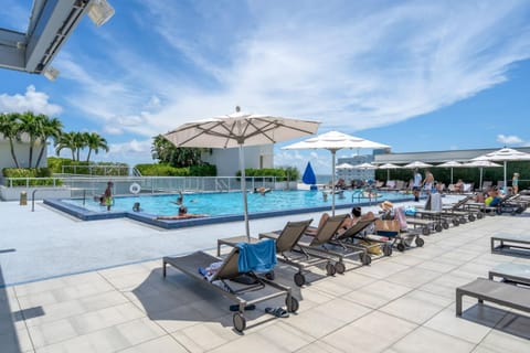 Condo with 1 Bedroom Terrace and Hot Tub House in Hollywood Beach