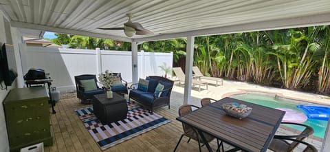 Family Pool Home Close to Naples' Best Beaches Villa in Naples