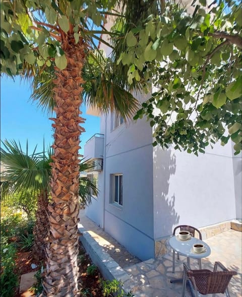 Dema Guesthouse Bed and Breakfast in Ksamil