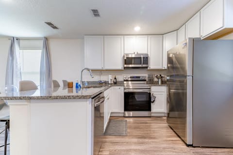 Kitchen or kitchenette, oven, stove