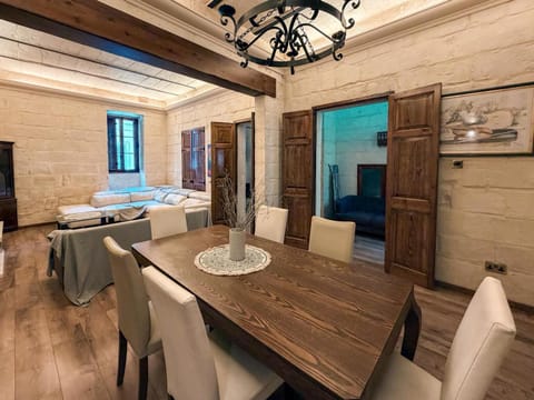 Sliema 5-bedroom Town House House in Sliema