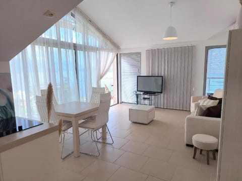 Acacia Hills A7 Apartment Apartment in Kotor Municipality