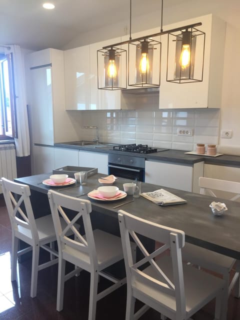 Kitchen or kitchenette, Sea view