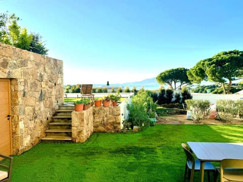 Day, Natural landscape, Garden, Garden view, Sea view, Swimming pool