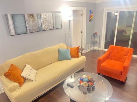 Family Circle in Embry Hills Chalet in Doraville