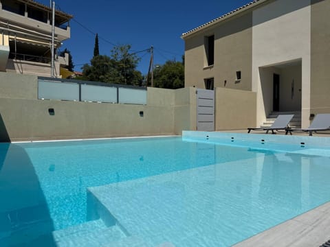 Day, Pool view, Swimming pool, sunbed