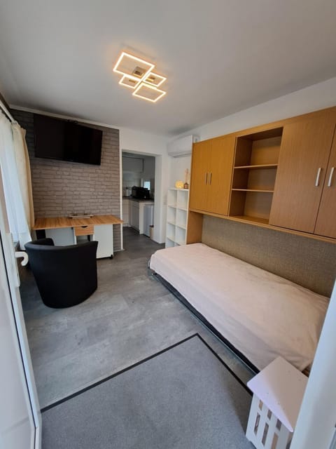 TV and multimedia, Photo of the whole room