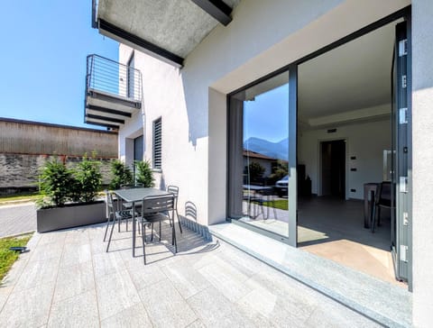 Property building, Patio, View (from property/room), Dining area