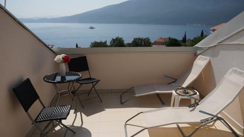 Balcony/Terrace, Sea view, Street view, Sunrise, Sunset