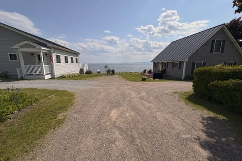 Lazy Lake Days House in Malletts Bay