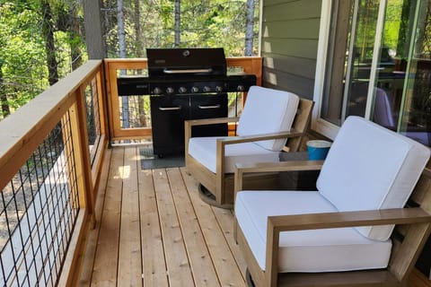 Paintbrush Haven House in Roslyn