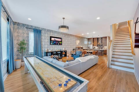 Ultimate Rooftop Double Games BBQ Skyline Views House in Nashville