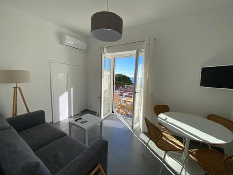 Balcony/Terrace, Living room, Dining area