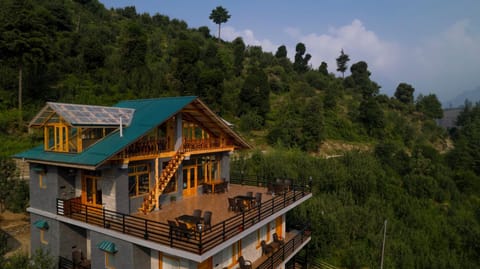 Restaurant/places to eat, Balcony/Terrace, Balcony/Terrace